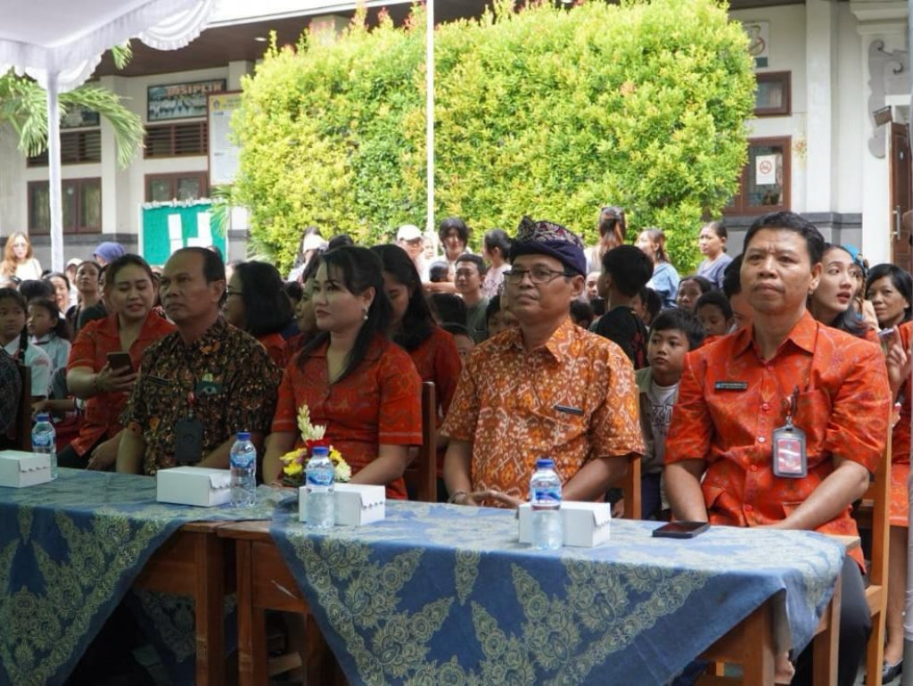 Semarak Gelar Karya P5, Kenaikan Kelas, dan Pelepasan Siswa Kelas 6 di SD No. 2 Dalung